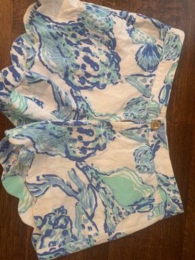 Lilly Pulitzer buttercup shorts sz 4 EUC